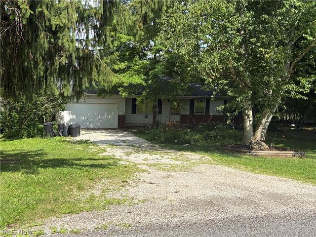 8061 Yoder Rd, Seville, OH 44273