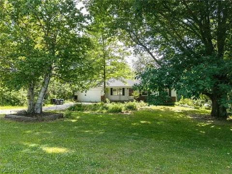 Exterior - 8061 Yoder Rd, Seville, OH 44273 photo 7 of 8