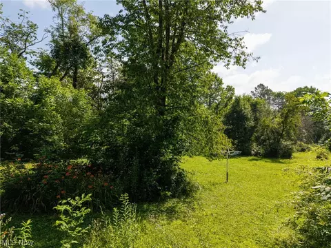 Exterior - 8061 Yoder Rd, Seville, OH 44273 photo 5 of 8