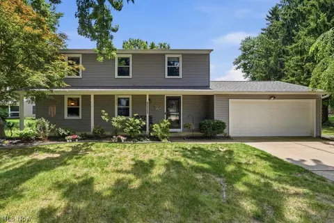 187 Fox Run Dr, Munroe Falls, OH 44262