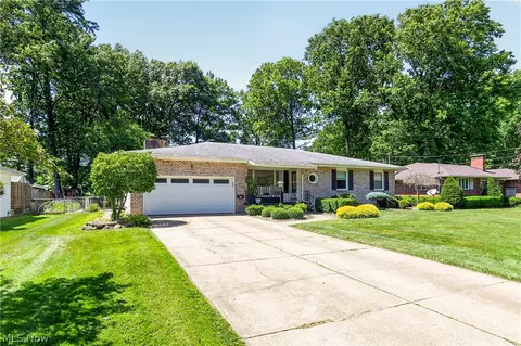 1124 Roseway Ave SE, Warren, OH 44484