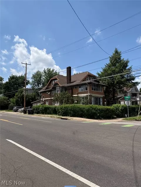 260 Oakdale Ave, Akron, OH 44302