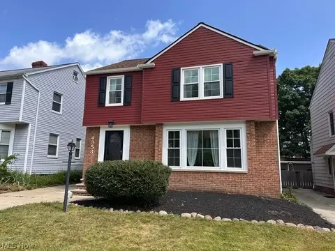 4353 Groveland Rd, University Heights, OH 44118