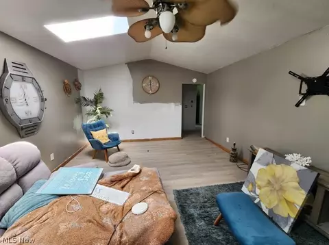 Living - 798 Devitt Ave, Campbell, OH 44405 photo 6 of 6