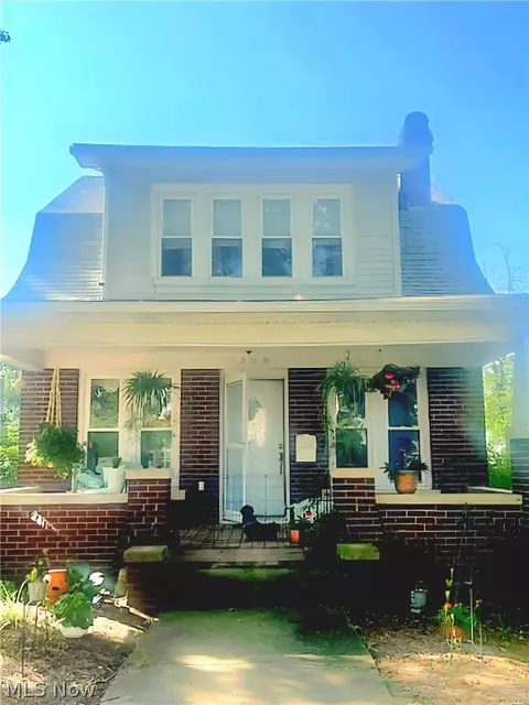 328 Oakwood Ave, Marietta, OH 45750