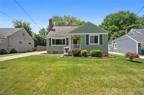 3756 Walter Rd, North Olmsted, OH 44070