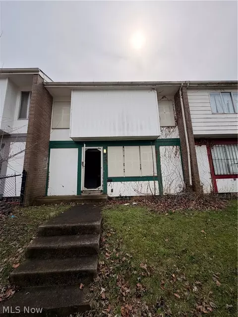 9420 Mount Auburn Ave, Cleveland, OH 44104