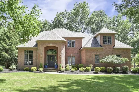 29228 Regency Cir, Westlake, OH 44145