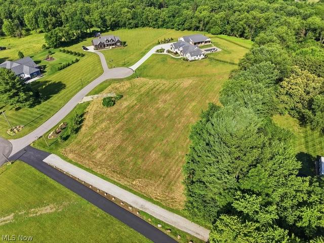 3003 Graybill Rd, Uniontown, OH 44685