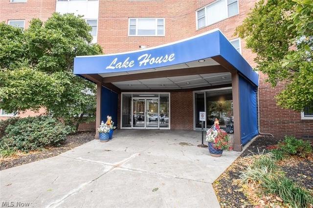 11850 Edgewater Dr #925, Lakewood, OH 44107