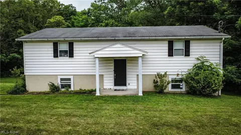 700 State Route 664 N, Logan, OH 43138