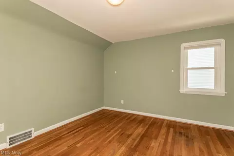 6106 Bradley Ave, Parma, OH 44129 photo 12