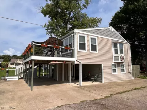 213 Oneal St, Belpre, OH 45714