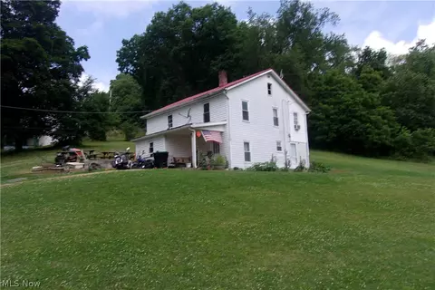107 Jefferson St, Amsterdam, OH 43903