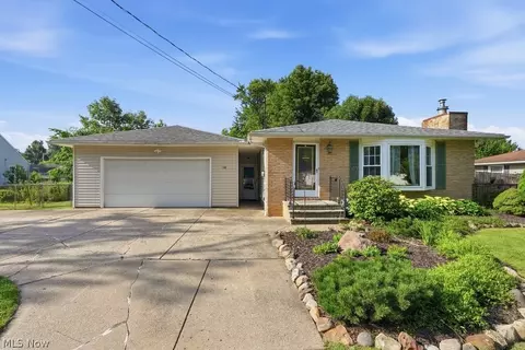 118 Chestnut Ave, Northfield, OH 44067