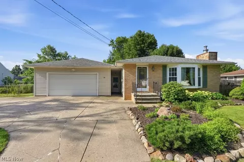 118 Chestnut Ave, Northfield, OH 44067