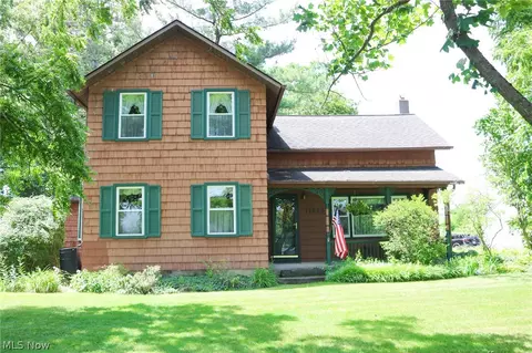 10556 E River Rd, Columbia Station, OH 44028