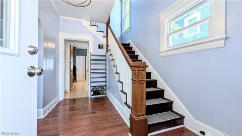 Entry Way - 1711 W 9th St, Ashtabula, OH 44004 photo 1 of 4