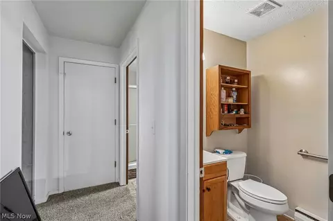 Entry Way - 4300 Washington Ave, Lorain, OH 44052 photo 3 of 4