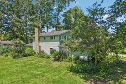 Exterior - 4300 Washington Ave, Lorain, OH 44052 photo 7 of 9