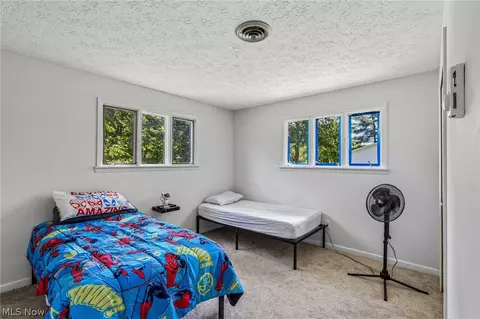 Bedroom - 4300 Washington Ave, Lorain, OH 44052 photo 5 of 6