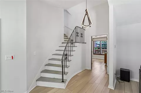 Entry Way - 4300 Washington Ave, Lorain, OH 44052 photo 1 of 4