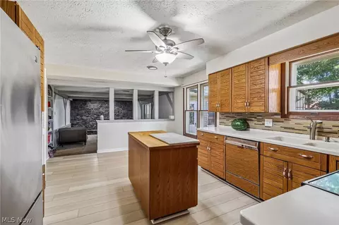 Kitchen - 4300 Washington Ave, Lorain, OH 44052 photo 2 of 2