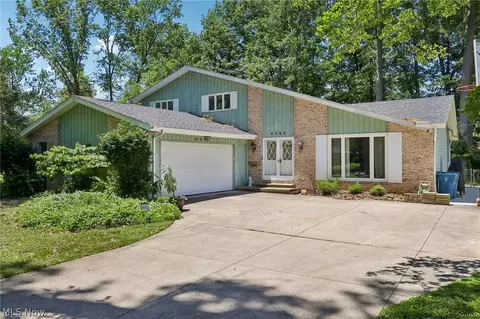 Exterior - 4300 Washington Ave, Lorain, OH 44052 photo 2 of 9