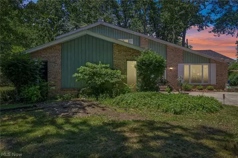 Exterior - 4300 Washington Ave, Lorain, OH 44052 photo 5 of 9