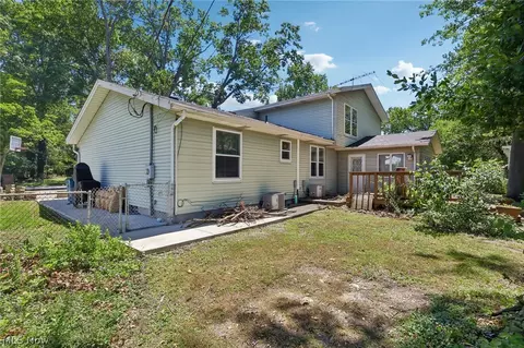 Exterior - 4300 Washington Ave, Lorain, OH 44052 photo 6 of 9