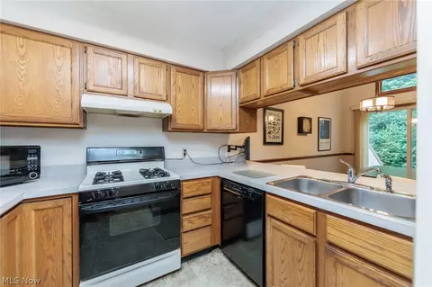1900 Lillian Rd, Stow, OH 44224 photo 10