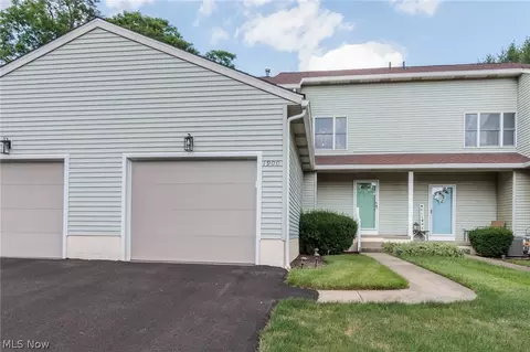 1900 Lillian Rd, Stow, OH 44224 photo 1