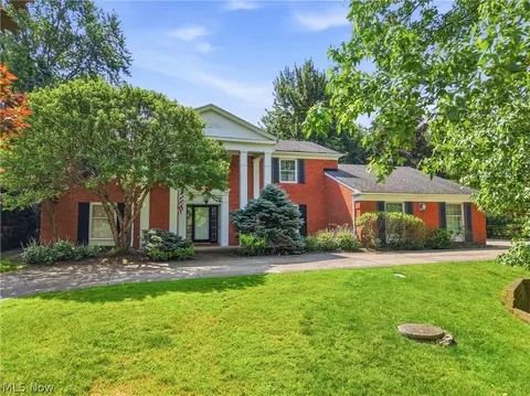 3427 Lanark Ln, Pepper Pike, OH 44124