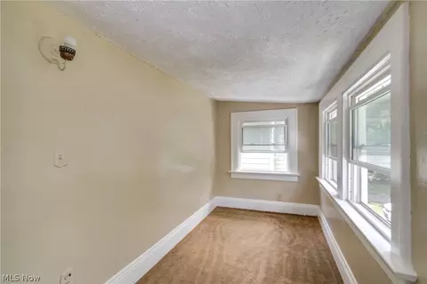 926 Work Dr, Akron, OH 44320 photo 18