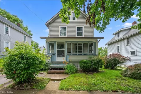 2240 12th St SW, Akron, OH 44314