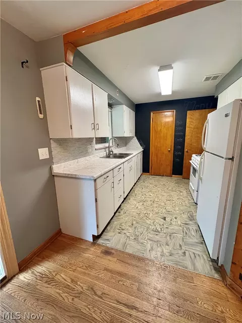Kitchen - 518 Vince Ave NW, Canton, OH 44708 photo 2 of 2
