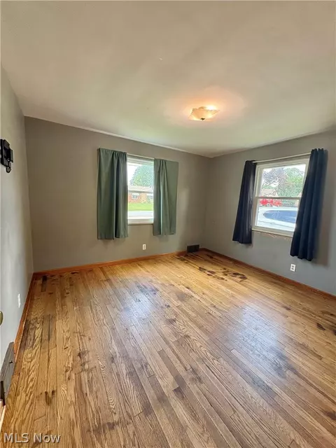 Bedroom - 518 Vince Ave NW, Canton, OH 44708 photo 1 of 2
