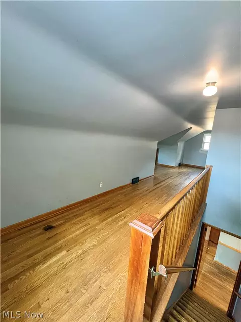 Entry Way - 518 Vince Ave NW, Canton, OH 44708 photo 3 of 3