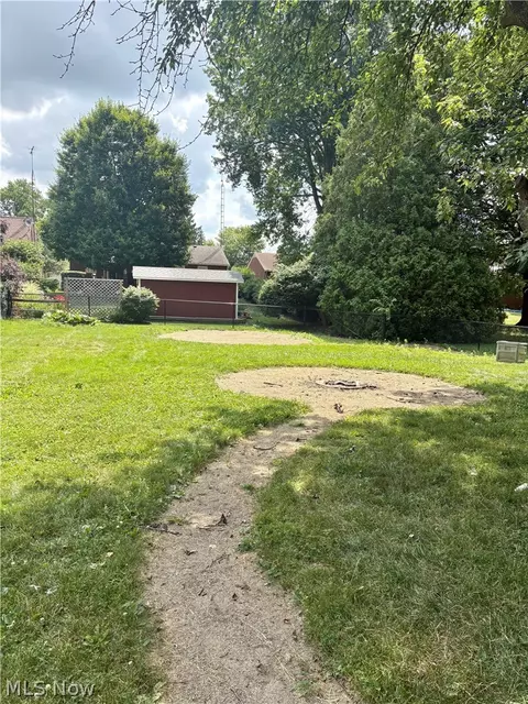 Exterior - 518 Vince Ave NW, Canton, OH 44708 photo 2 of 2