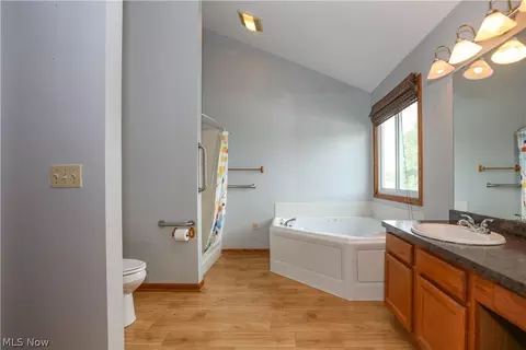 Bath - 2845 Industry Rd, Rootstown, OH 44272 photo 3 of 5