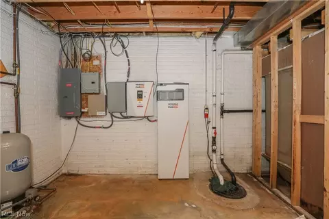 Entry Way - 2845 Industry Rd, Rootstown, OH 44272 photo 9 of 9