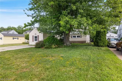 29061 W Willowick Dr, Willowick, OH 44095