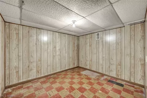 375 Olive St, Elyria, OH 44035 photo 38