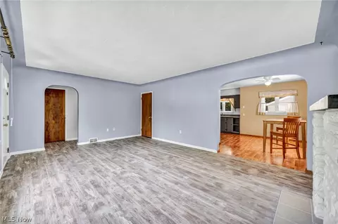 375 Olive St, Elyria, OH 44035 photo 14