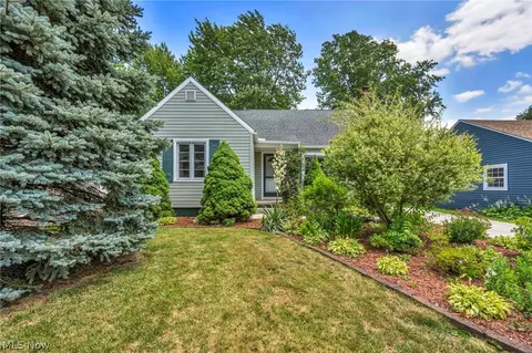 375 Olive St, Elyria, OH 44035 photo 3