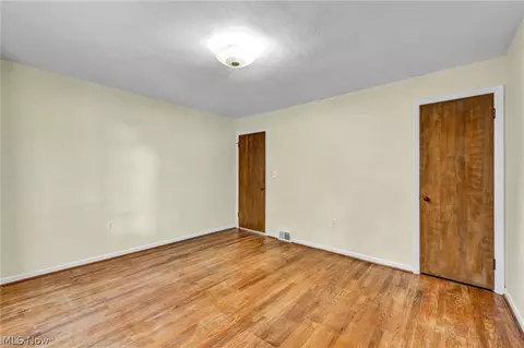 375 Olive St, Elyria, OH 44035 photo 31