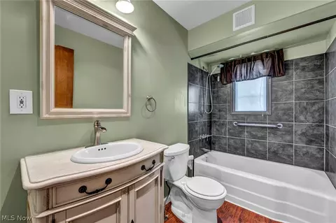375 Olive St, Elyria, OH 44035 photo 24