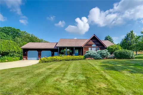 2785 Brady Lk, Ravenna, OH 44266