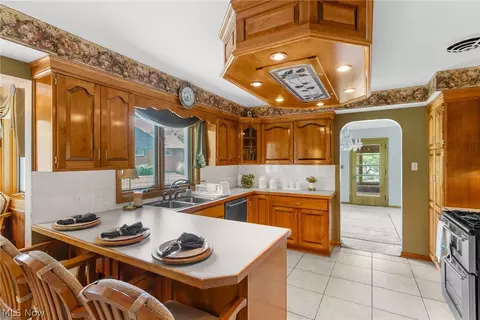 4122 Devon Dr SE, Warren, OH 44484 photo 7