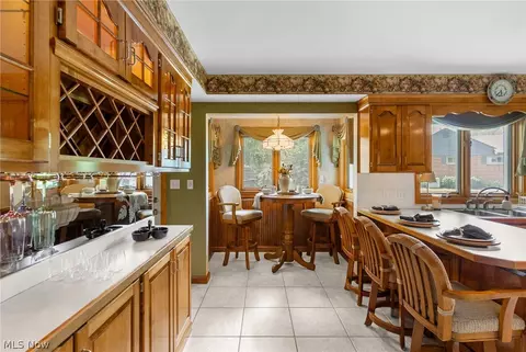 4122 Devon Dr SE, Warren, OH 44484 photo 6
